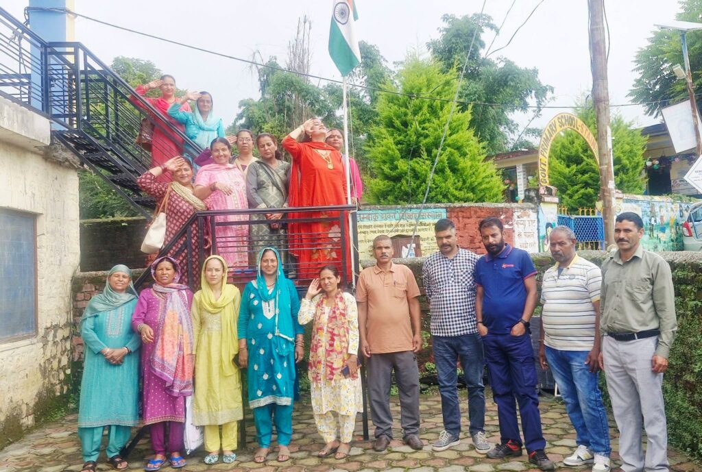आजादी सिर्फ़ एक अधिकार नहीं, बल्कि उन वीरों के बलिदान की अमूल्य विरासत है, जिन्होंने देश के लिए अपना सर्वस्व न्योछावर कर दिया।